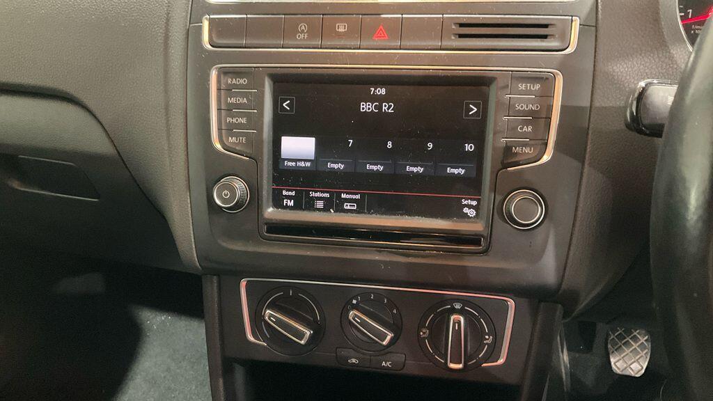 Used Volkswagen Polo 2016 for sale - 77242595: Photo 3