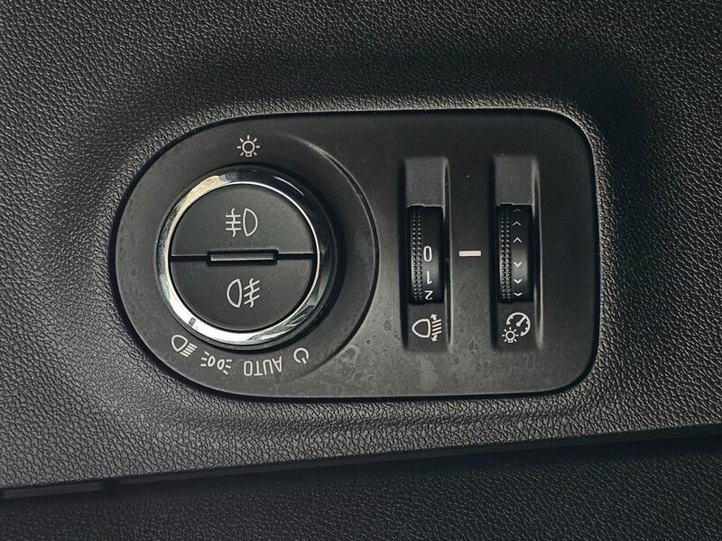 Used Vauxhall Corsa 2014 for sale - 77162786: Photo 21