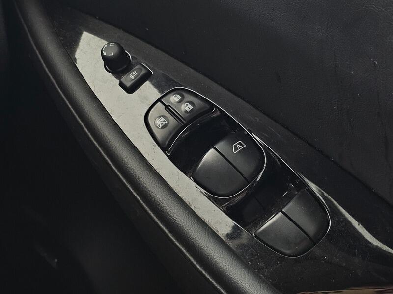 Used Nissan Leaf 2017 for sale - 77637428: Photo 29