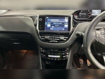 Used Peugeot 208 2014 for sale - 78562161: Photo