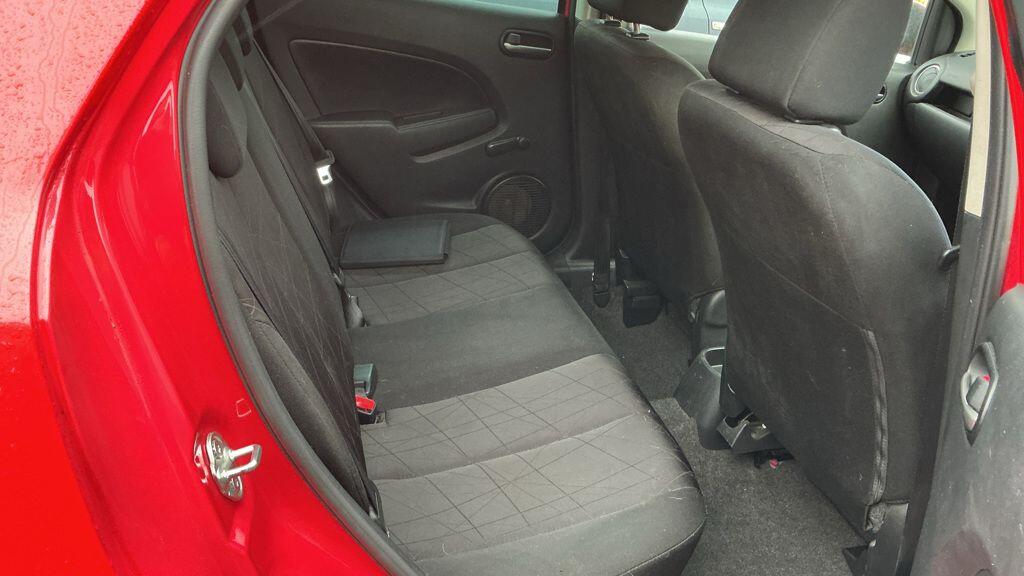 Used Mazda Mazda2 2013 for sale - 77898509: Photo 10