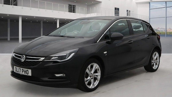 Used Vauxhall Astra 2017 for sale - 76239251: Photo 2