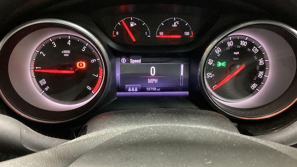 Used Vauxhall Astra 2017 for sale - 76239251: Photo 3
