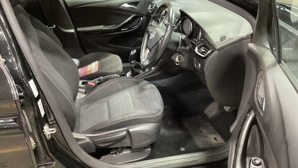Used Vauxhall Astra 2017 for sale - 76239251: Photo 5
