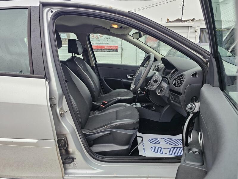 Used Renault Clio 2012 for sale - 77455332: Photo 10