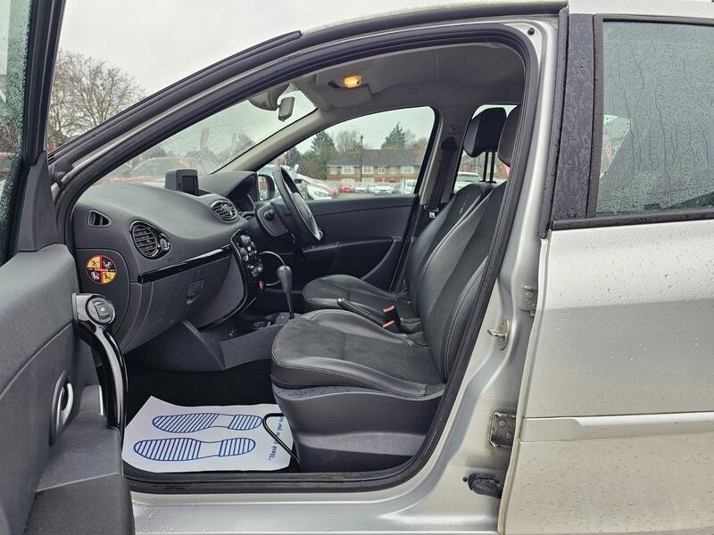 Used Renault Clio 2012 for sale - 77455332: Photo 11