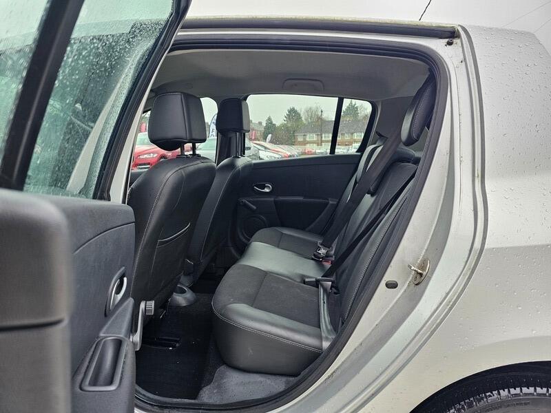 Used Renault Clio 2012 for sale - 77455332: Photo 13