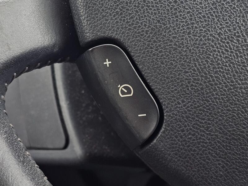 Used Renault Clio 2012 for sale - 77455332: Photo 17