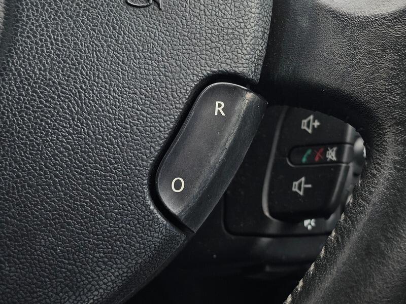 Used Renault Clio 2012 for sale - 77455332: Photo 18