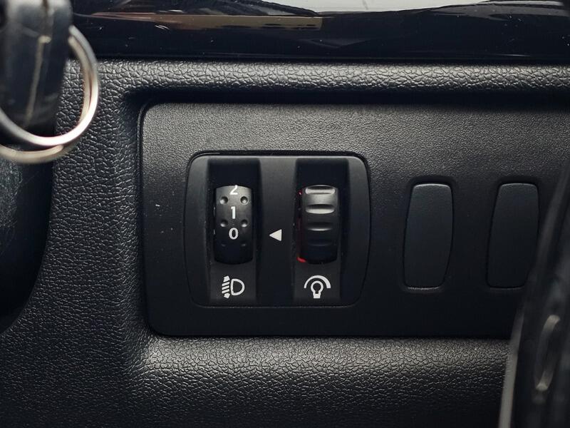 Used Renault Clio 2012 for sale - 77455332: Photo 22