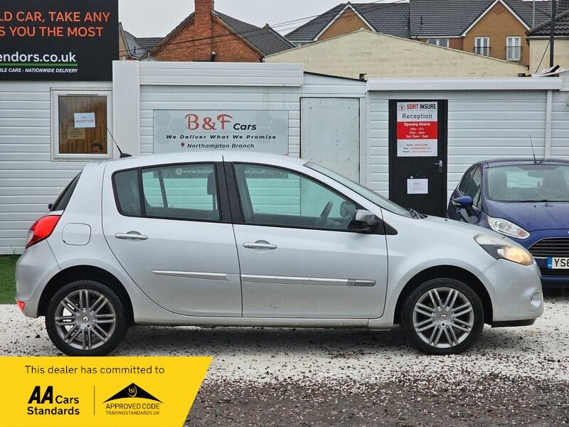 Used Renault Clio 2012 for sale - 77455332: Photo 4