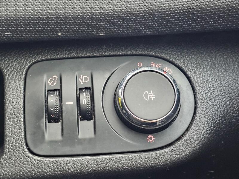 Used Vauxhall Meriva 2015 for sale - 77345308: Photo 23