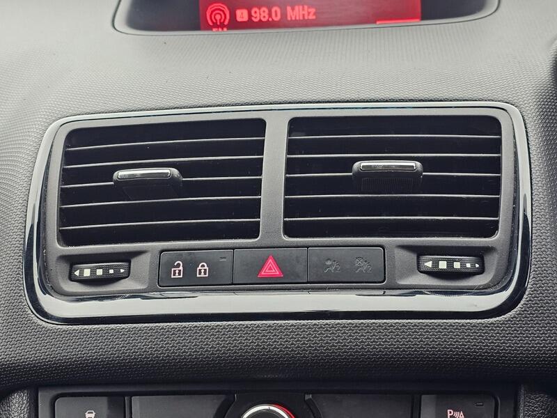 Used Vauxhall Meriva 2015 for sale - 77345308: Photo 25