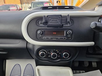 Used Renault Twingo 2015 for sale - 78539503: Photo