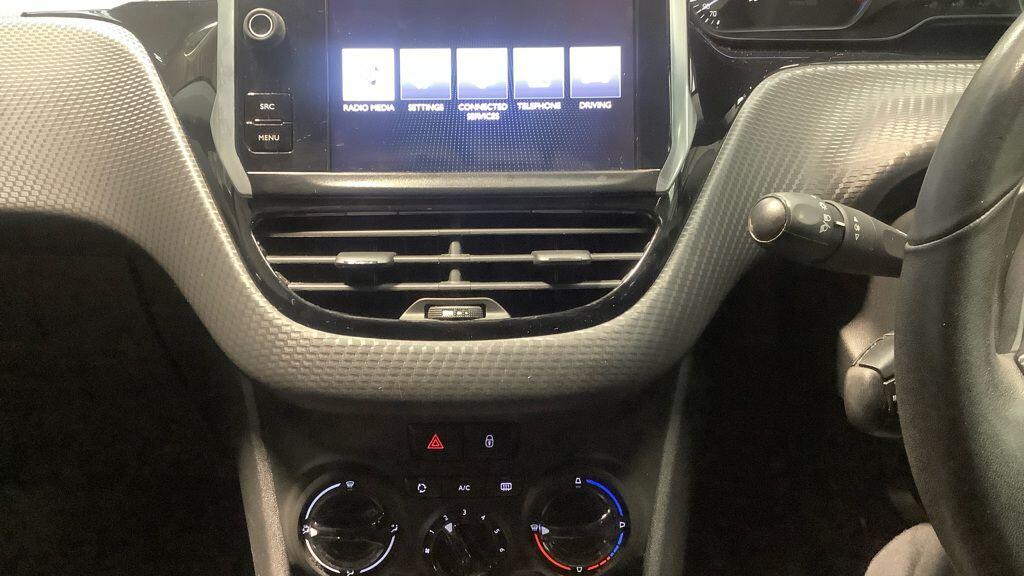 Used Peugeot 208 2017 for sale - 77637407: Photo 3