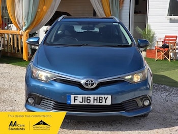 Used Toyota Auris 2016 for sale - 79304213: Photo