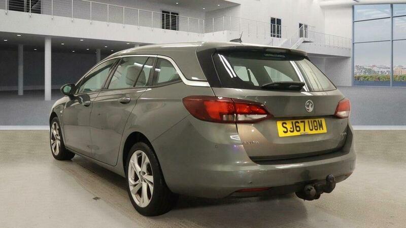 Used Vauxhall Astra for sale - 77215353: Photo 2
