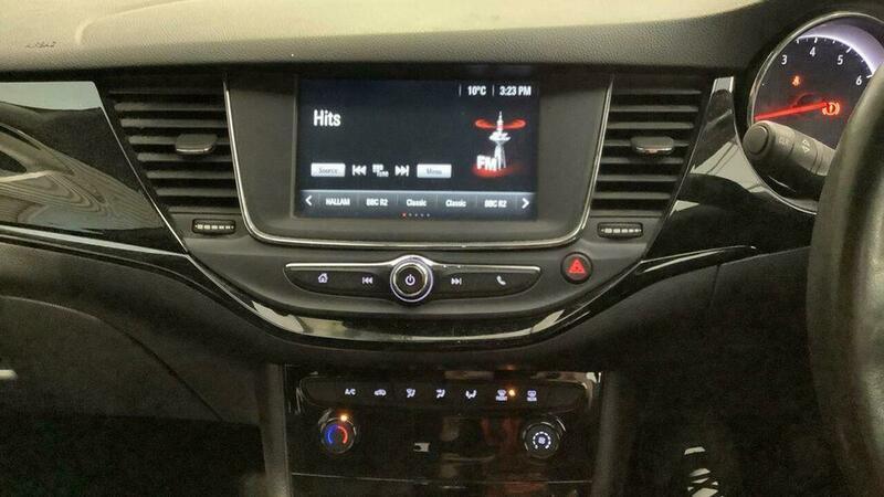 Used Vauxhall Astra for sale - 77215353: Photo 3