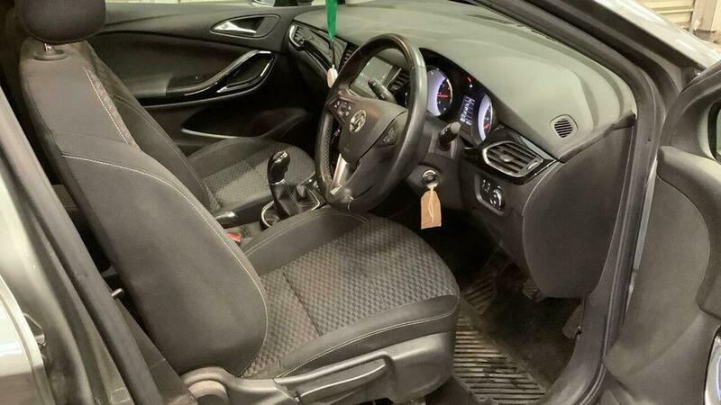 Used Vauxhall Astra for sale - 77215353: Photo 4