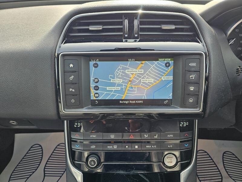 Used Jaguar XE 2016 for sale - 78184859: Photo 7