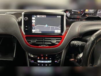 Used Peugeot 208 2015 for sale - 77524390: Photo