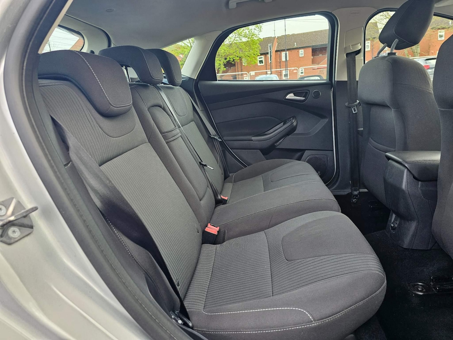 Used Ford Focus 2012 for sale - 76997307: Photo 13