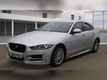 Used Jaguar XE 2016 for sale - 75720017: Photo