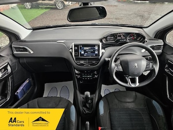 Used Peugeot 208 2014 for sale - 78684907: Photo