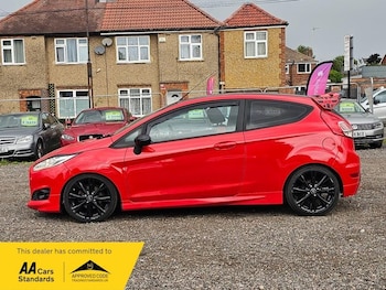 Used Ford Fiesta 2016 for sale - 76423232: Photo