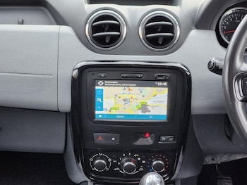 Used Dacia Duster 2016 for sale - 76550685: Photo