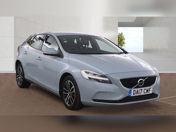 Used Volvo V40 2017 for sale - 78830860: Photo