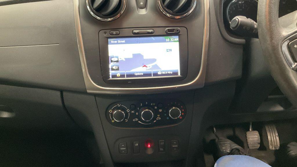 Used Dacia Sandero Stepway 2014 for sale - 77074055: Photo 4