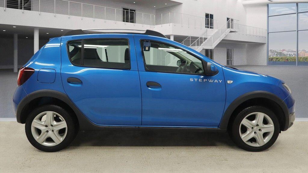 Used Dacia Sandero Stepway 2014 for sale - 77074055: Photo 8