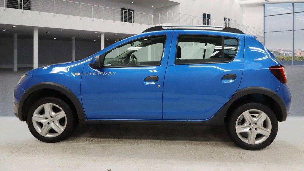 Used Dacia Sandero Stepway 2014 for sale - 77074055: Photo 9
