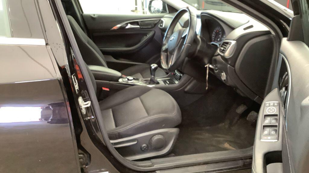 Used Infiniti Q30 2017 for sale - 77982532: Photo 4