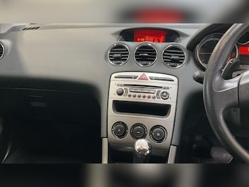 Used Peugeot 308 2013 for sale - 77351585: Photo