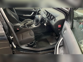 Used Peugeot 308 2013 for sale - 77351585: Photo