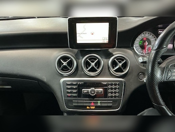 Used Mercedes-Benz A-Class 2015 for sale - 76424611: Photo