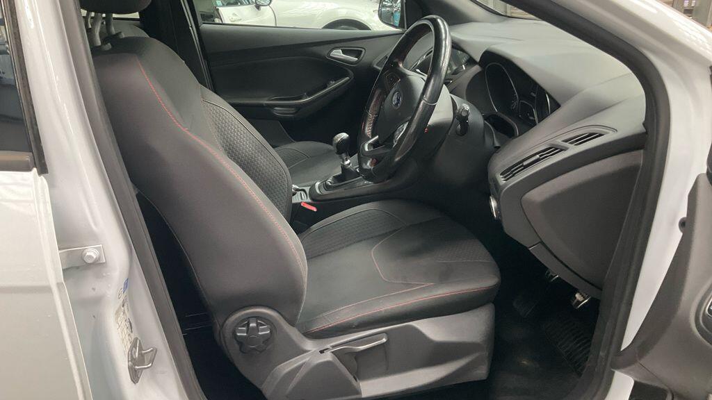 Used Ford Focus 2018 for sale - 76422658: Photo 3