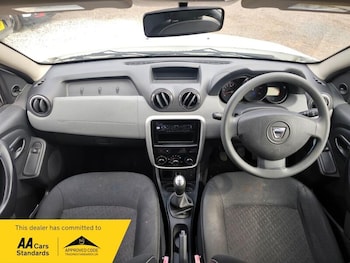 Used Dacia Duster 2014 for sale - 78833946: Photo