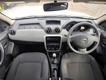 Used Dacia Duster 2014 for sale - 78833946: Photo