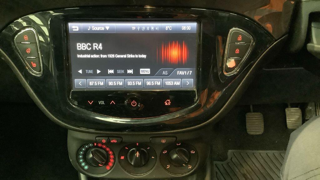 Used Vauxhall Corsa 2015 for sale - 78100603: Photo 3