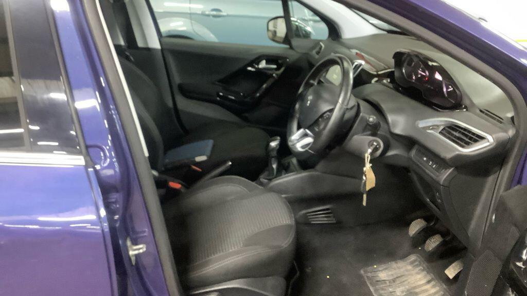 Used Peugeot 208 2015 for sale - 77351590: Photo 4