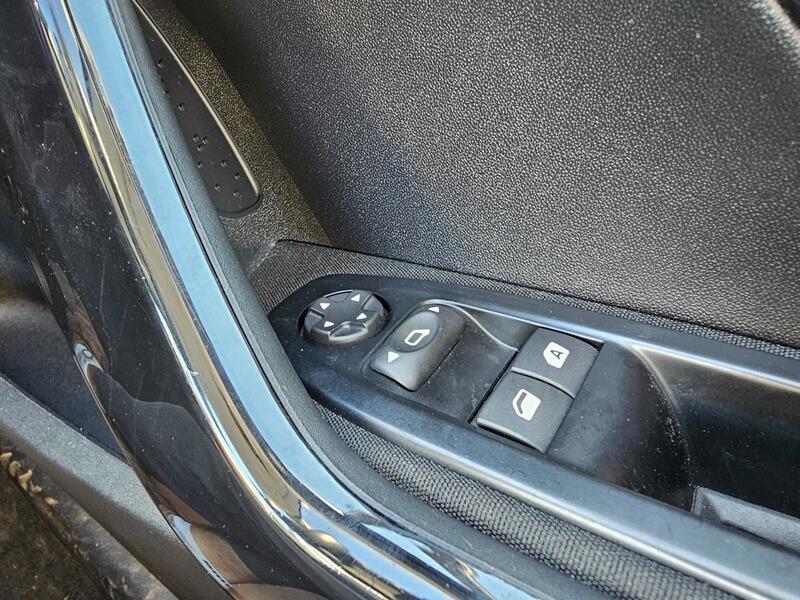 Used Peugeot 208 2015 for sale - 76689140: Photo 17