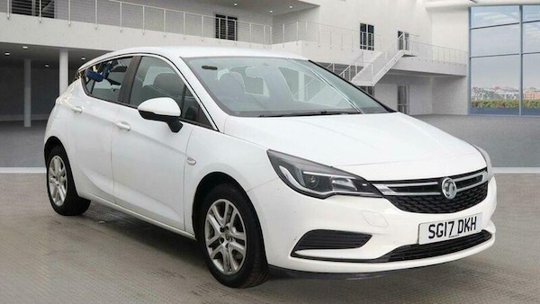 Used Vauxhall Astra 2017 for sale - 76247730: Photo 1