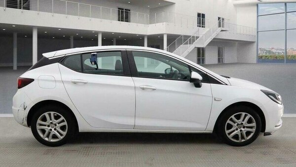 Used Vauxhall Astra 2017 for sale - 76247730: Photo 7