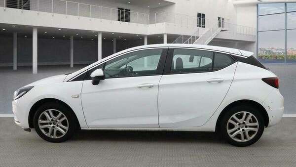 Used Vauxhall Astra 2017 for sale - 76247730: Photo 8