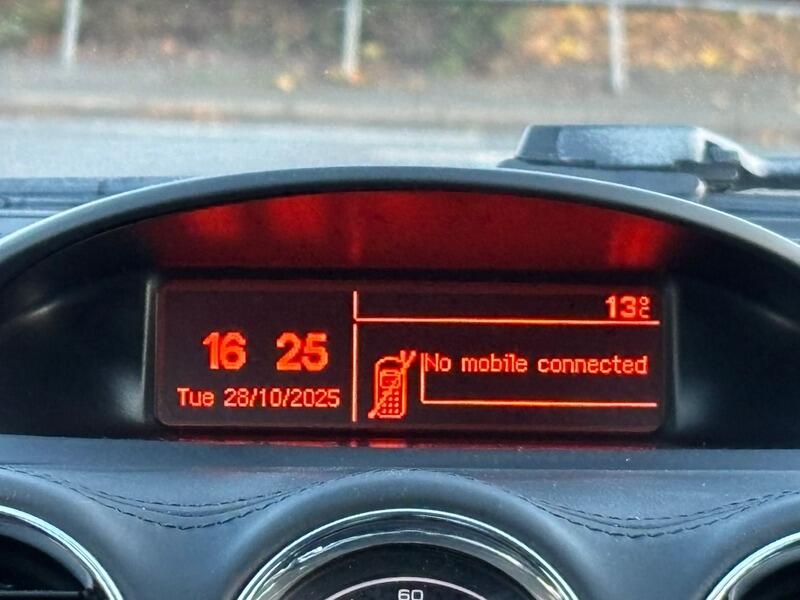 Used Peugeot RCZ for sale - 76440387: Photo 25