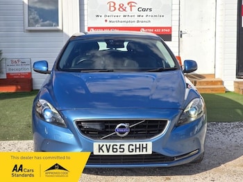 Used Volvo V40 2015 for sale - 79348348: Photo