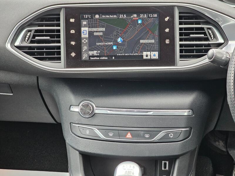 Used Peugeot 308 2016 for sale - 78185418: Photo 20